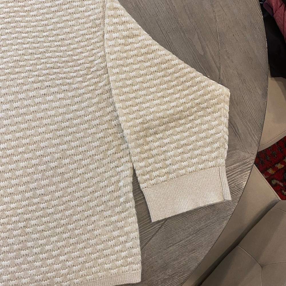 Babaton balboa sweater size small BNWOT 🤩 - Picture 6 of 7